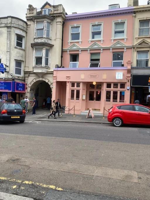 Large, Newly Renovated, Three Bedroom Town Centre Split Level Apartment With Free Parking, Sleeps Seven - Walking Distance To Beach Bournemouth Ngoại thất bức ảnh