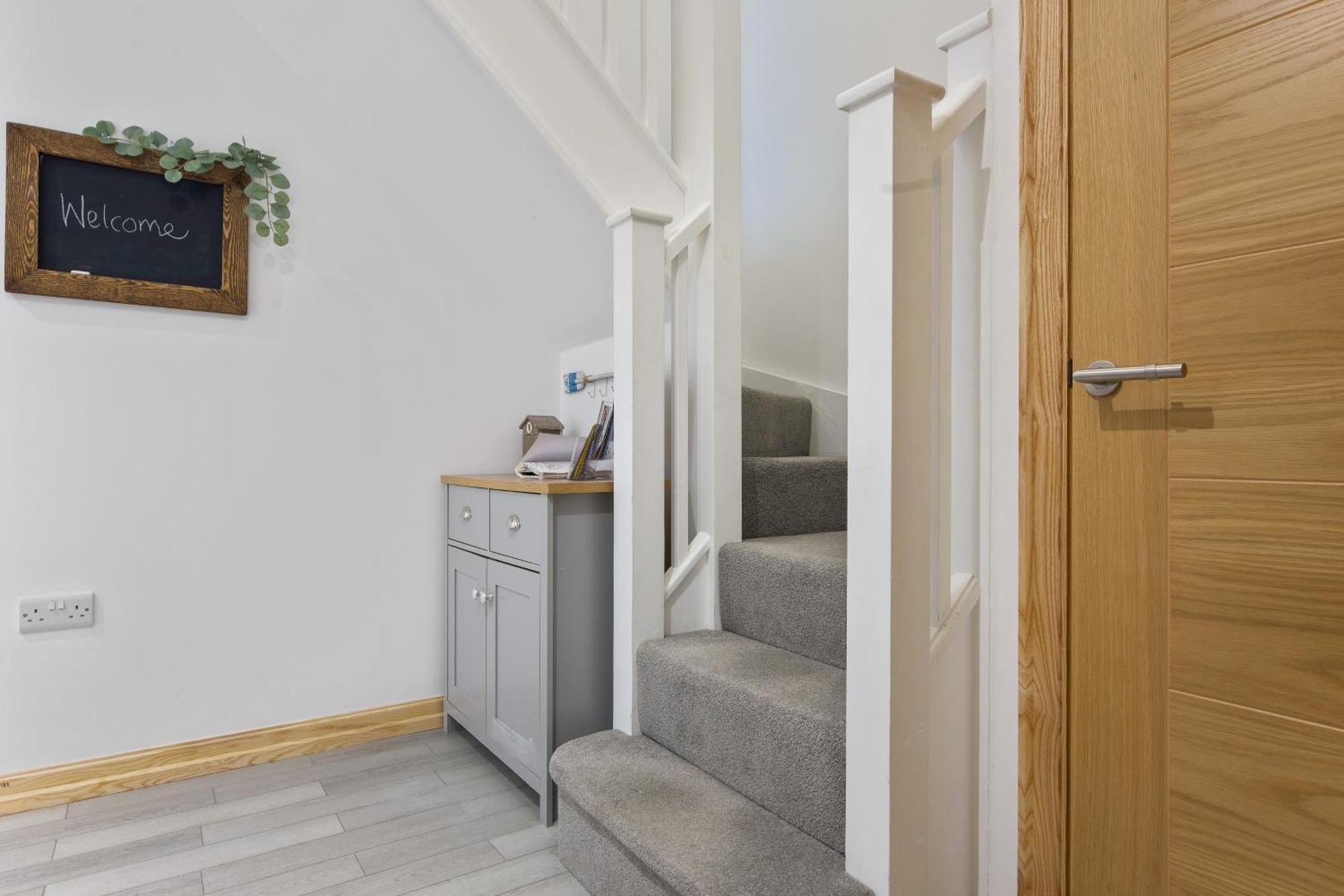 Large, Newly Renovated, Three Bedroom Town Centre Split Level Apartment With Free Parking, Sleeps Seven - Walking Distance To Beach Bournemouth Ngoại thất bức ảnh