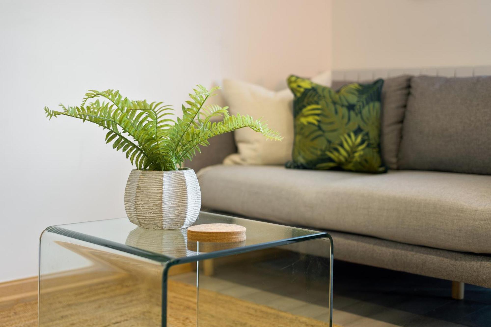 Large, Newly Renovated, Three Bedroom Town Centre Split Level Apartment With Free Parking, Sleeps Seven - Walking Distance To Beach Bournemouth Ngoại thất bức ảnh